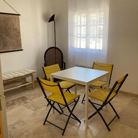 Chambres Independantes En Plein Centre Historique Beaucaire  Εξωτερικό φωτογραφία