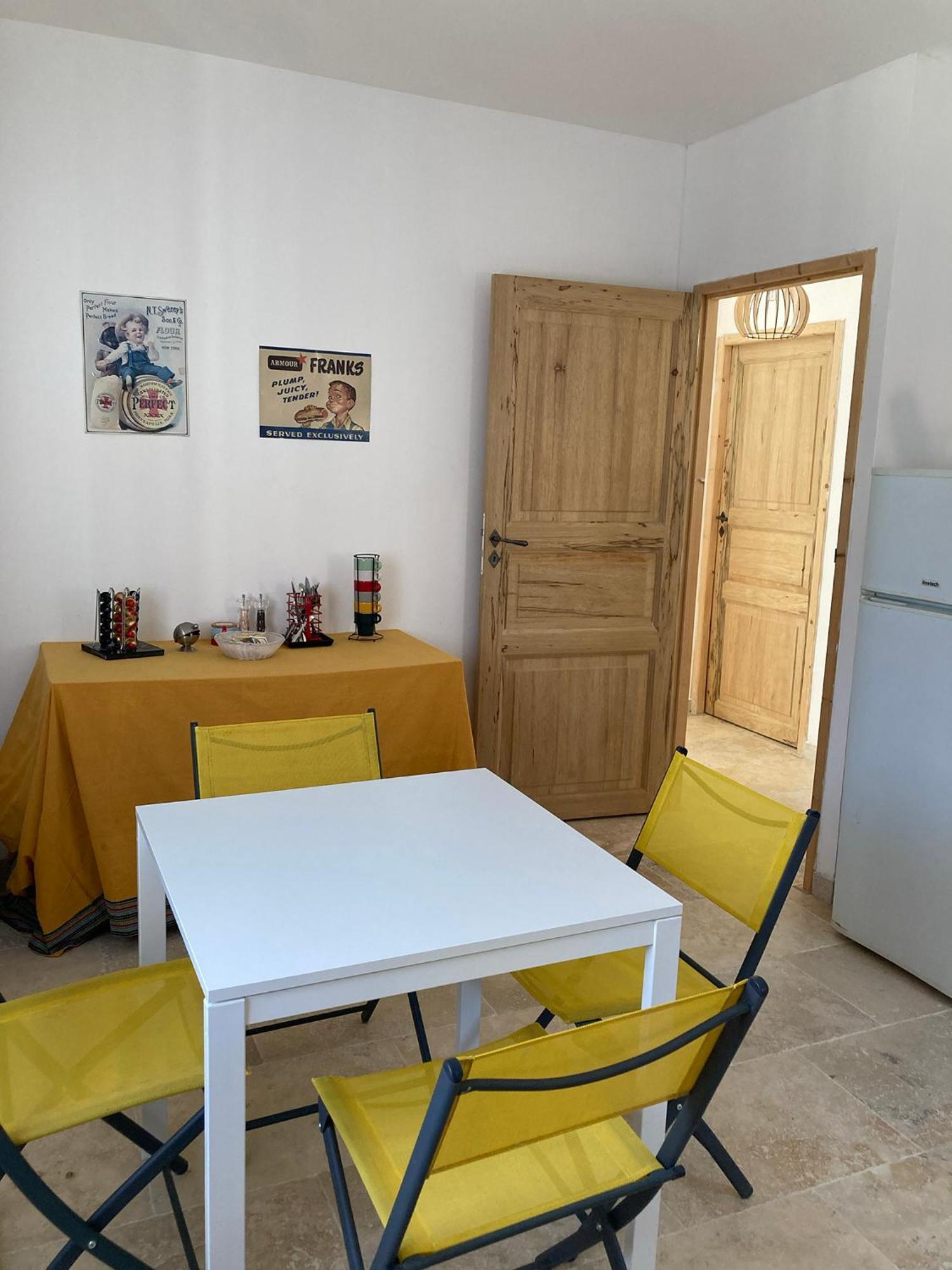 Chambres Independantes En Plein Centre Historique Beaucaire  Εξωτερικό φωτογραφία